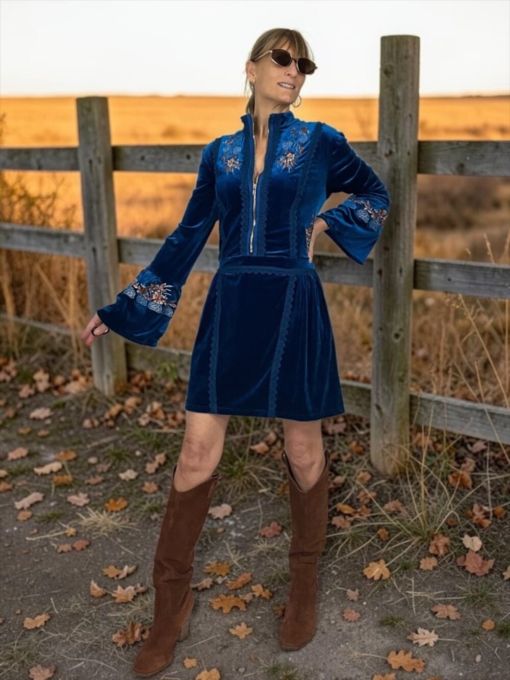 Futario Embroidered Mini Velvet Dress L Blue Bell Sleeve Western